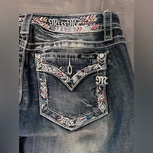 Miss Me distressed capris